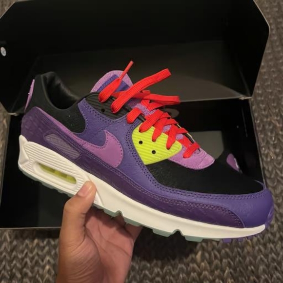 Nike Other - Nike Air Max 90 QS Violet Blend